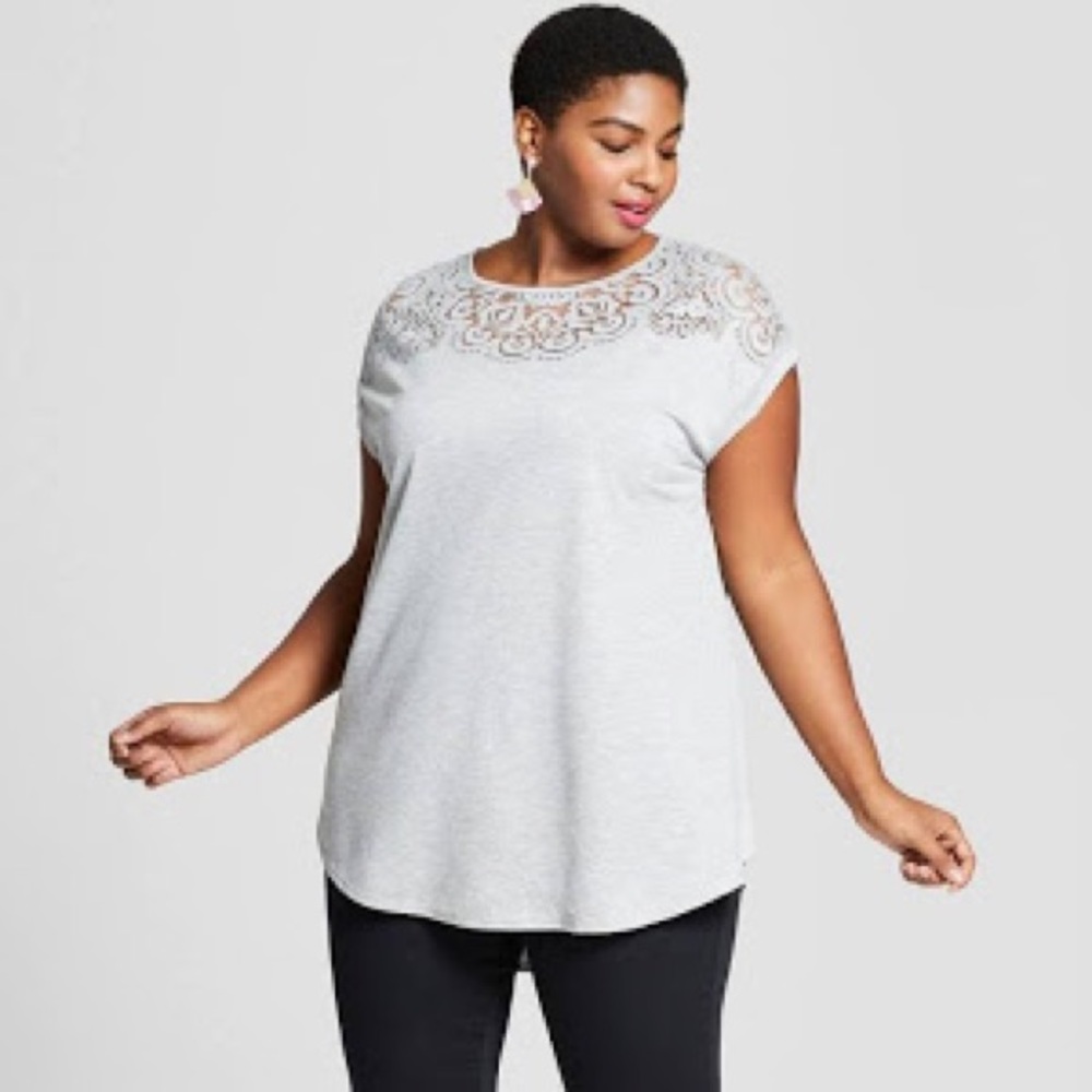 SOLD - NWOT Ava & Viv Gray Burnout Top - Size 3X